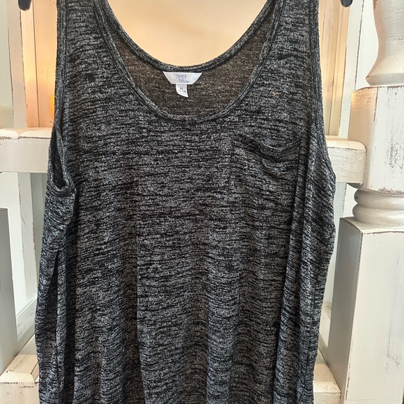 Time and Tru Charcoal Tank Top - Picture 1 of 1